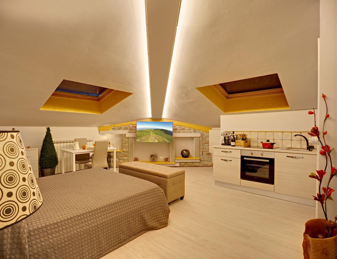 Casa Vacanze - Matelda Acomodação com café da manhã Poppi Exterior foto