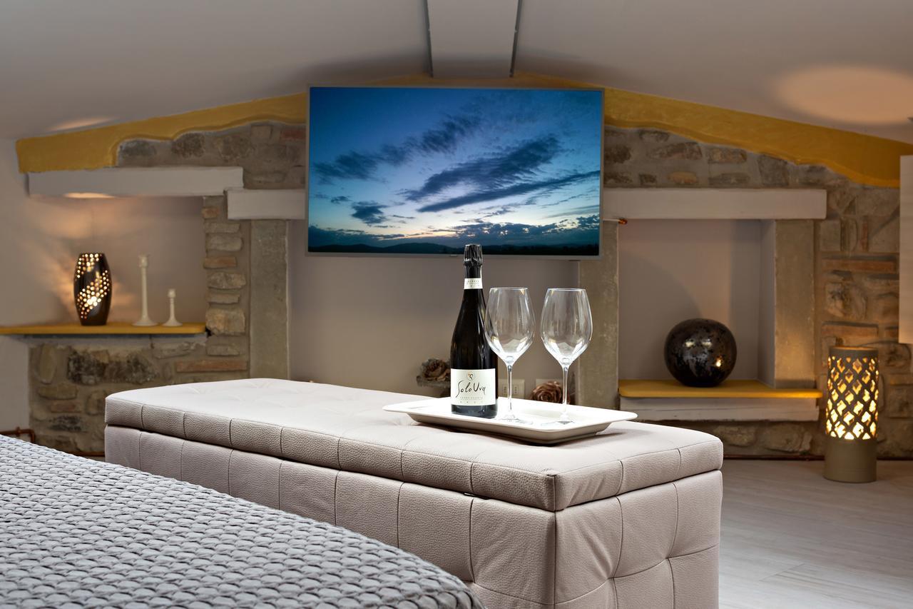 Casa Vacanze - Matelda Acomodação com café da manhã Poppi Exterior foto